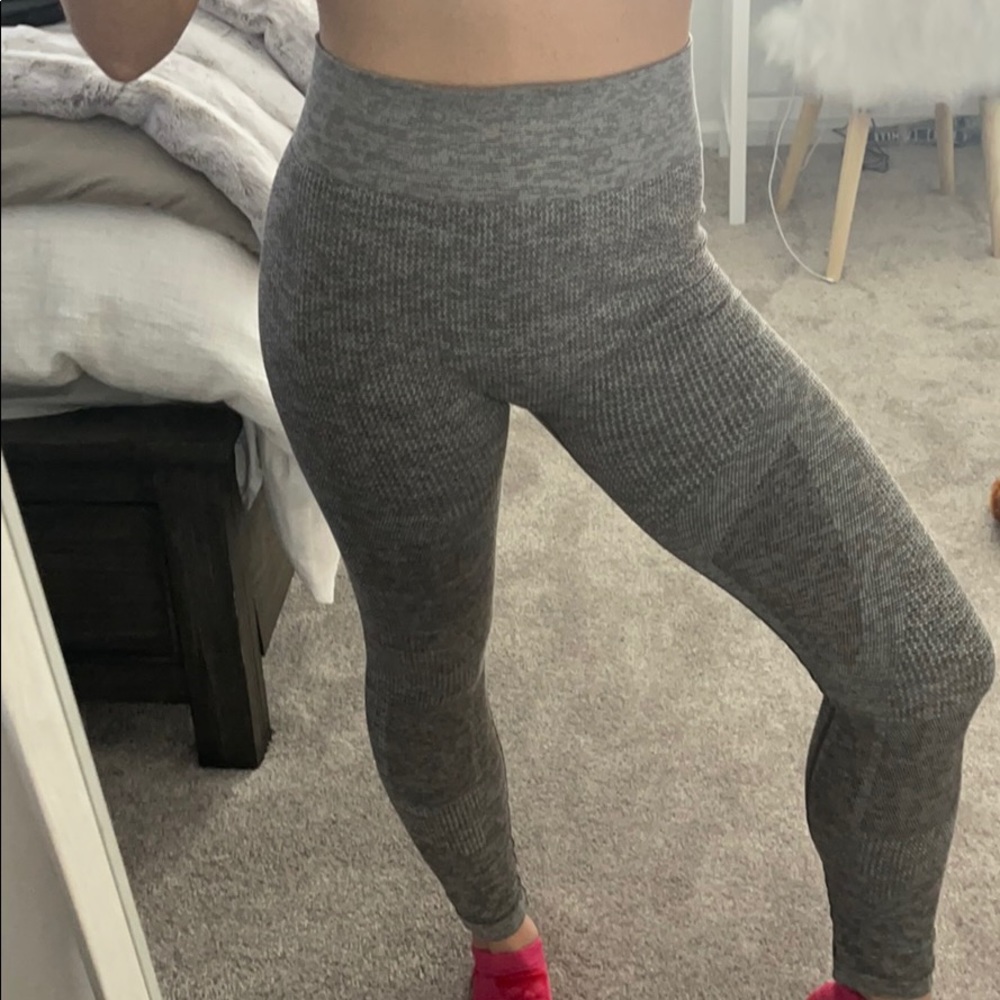 EXHALE BOUTIQUE Seamless brown leggings